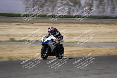 media/Jun-16-2024-Lets Ride (Sun) [[4ae6dd1f02]]/Group B/Grid and Front Straight/